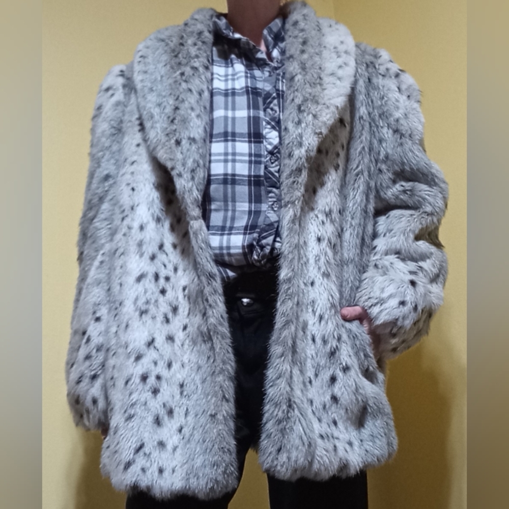 Snow Leopard Fur Coat Style VI Ltd Size Large